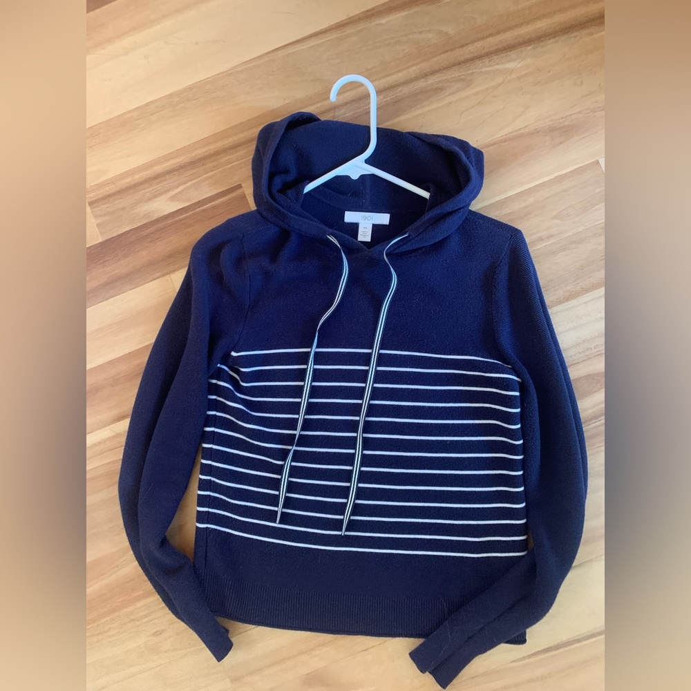 1901 women’s striped sweater